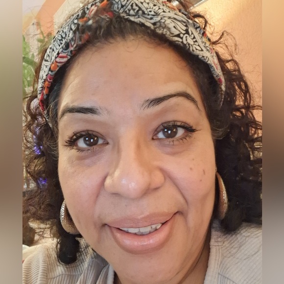 ๐HONEYLOVE a MATTE LIPCOLOUR ๐. RETAILS $23. - Picture 4 of 8